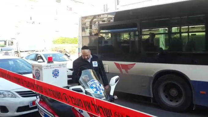 مشتبه يعتدي على زوجته بمطرقة وحالتها حرجة